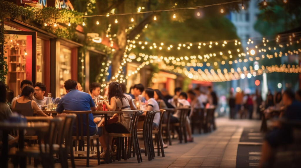 Jak zaoszczędzić na jedzeniu? Omijaj restauracje w centrum